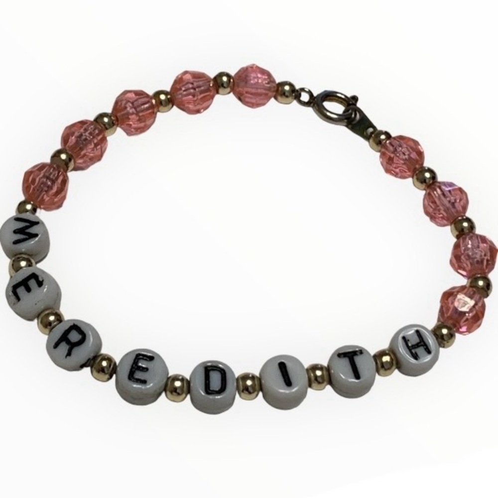 VINTAGE Personalized Beaded Name Bracelet “MEREDITH” PINK GEMSTONES GOLD BEADS